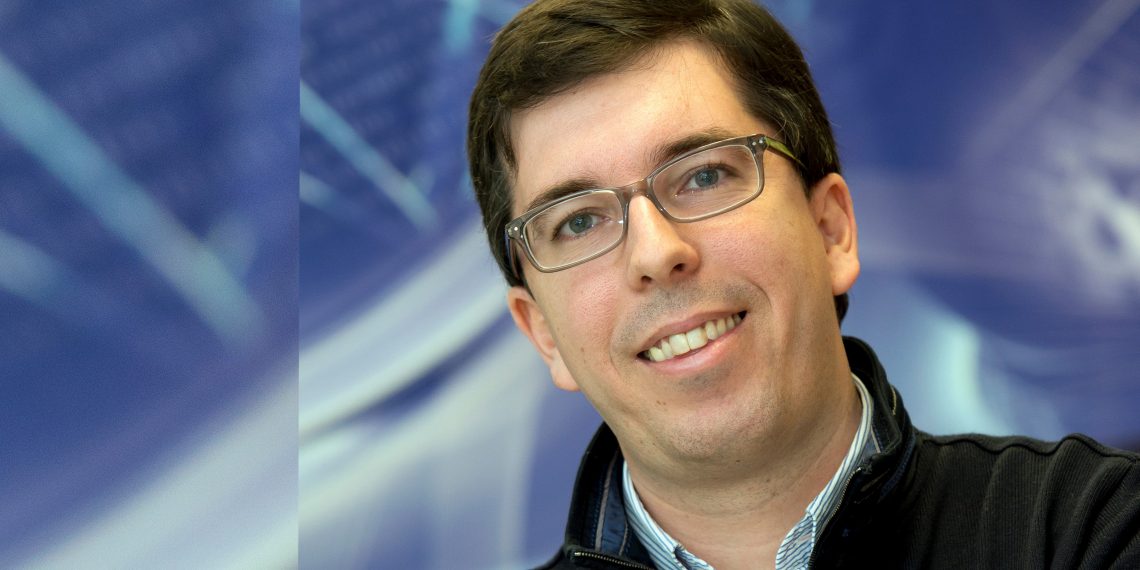 Statement by Paulo Sousa, from Maxdata
