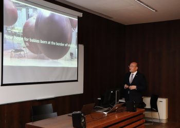 Especialista mundial no encerramento de projeto dedicado à simulação médica