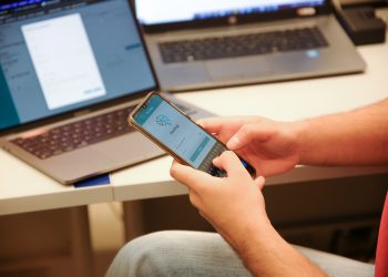 INESC TEC desenvolve tecnologia para monitorizar pacientes com Parkinson fora do ambiente clínico e vence prémio internacional