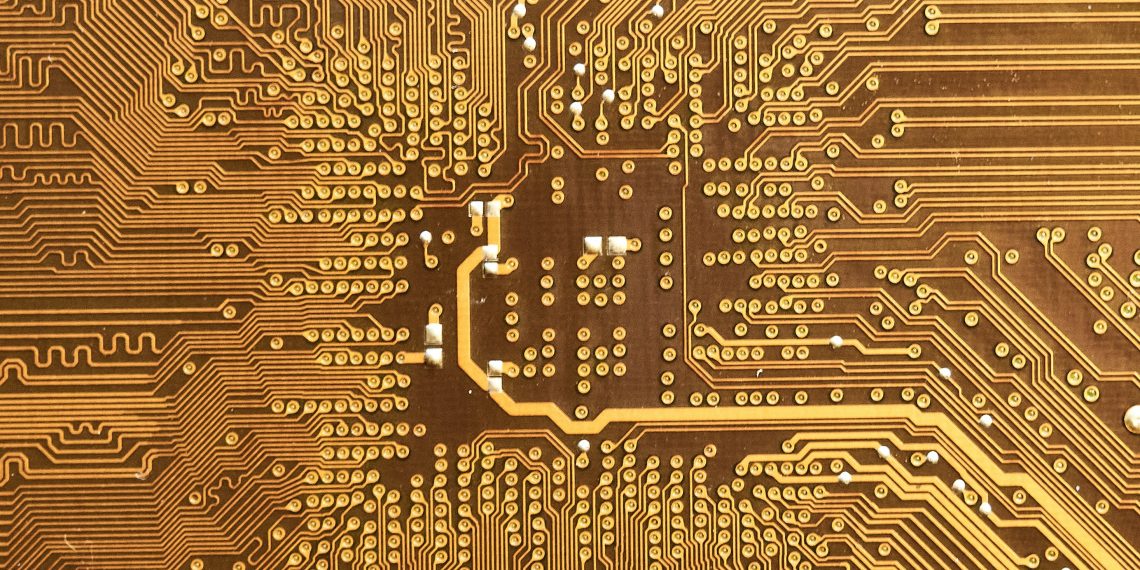 INESC TEC develops pioneering research in the application of variational quantum circuits to reinforcement learning