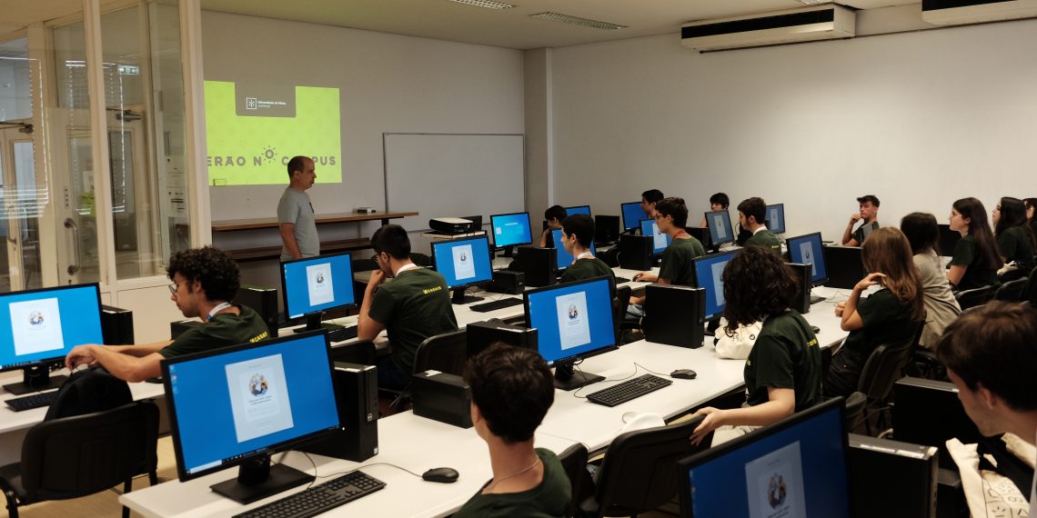 Verão no Campus: Alunos do ensino secundário dão os primeiros passos na computação com o INESC TEC