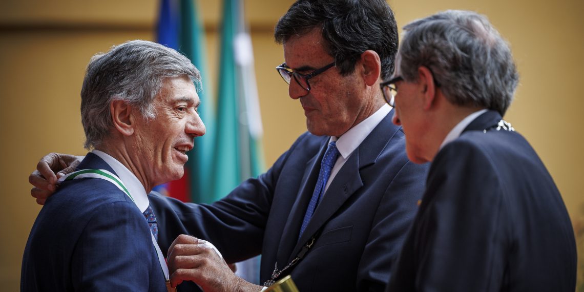 Porto City Council awards Medal of Merit to José Manuel Mendonça