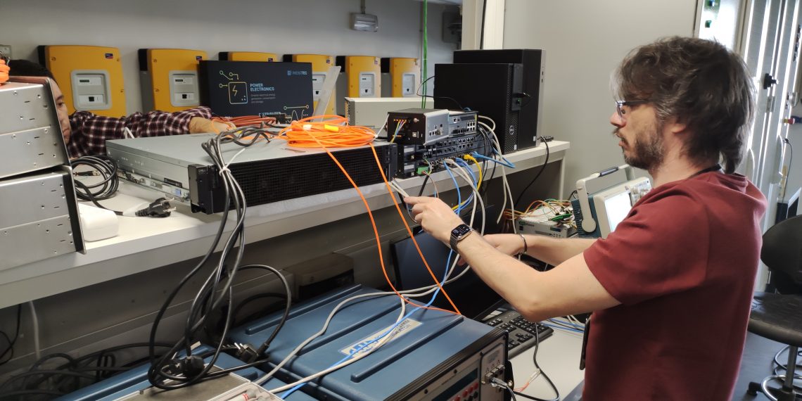 Protection, control and monitoring of medium voltage networks: researchers develop platform for the substation of the future