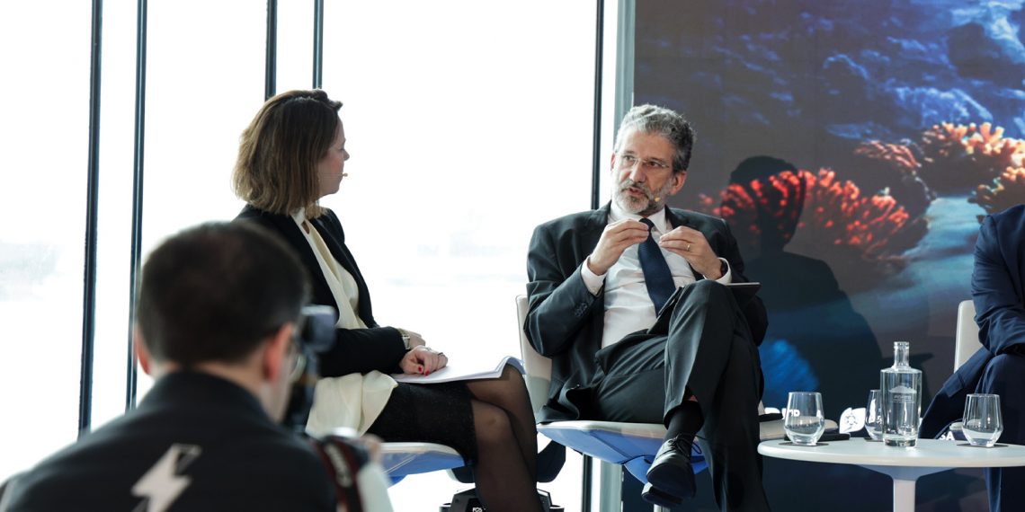 Dados, interoperabilidade e cooperação: como é que a Inteligência Artificial pode contribuir para um oceano sustentável?